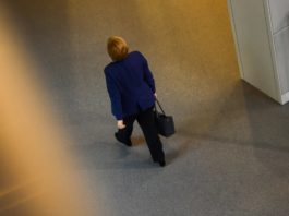 Angela Merkel se retrage din funcția pe care a deținut-o fără întrerupere din 2005