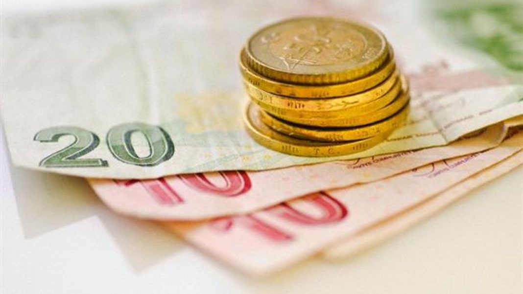 Lira turcească îşi continuă deprecierea