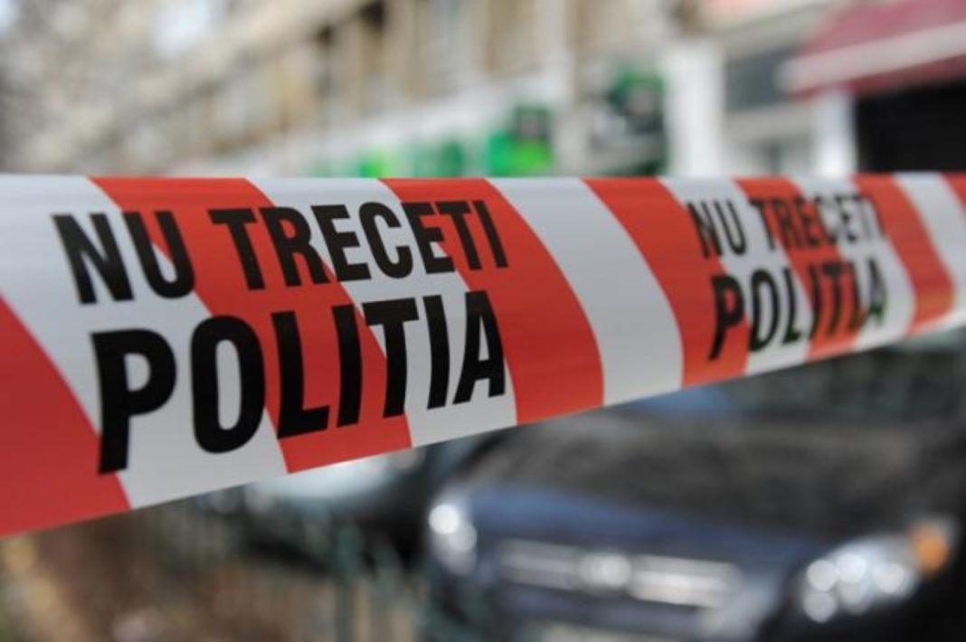 Cadavrele a doi tineri, găsite într-un imobil din Cluj
