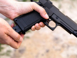 Încărcătorul pistolului pierdut de un polițist din București, găsit la groapa de gunoi