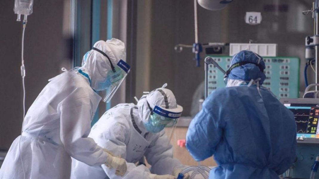 1.212 pacienţi infectaţi cu Covid, dintre care 10 copii, internaţi la Terapie Intensivă