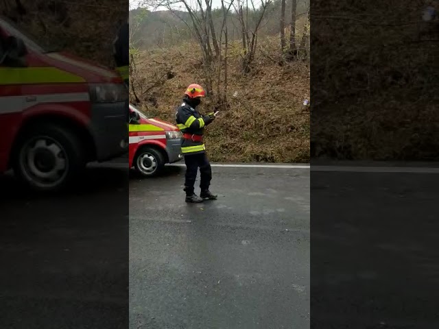 (VIDEO) Accident rutier cu două victime în județul Vâlcea