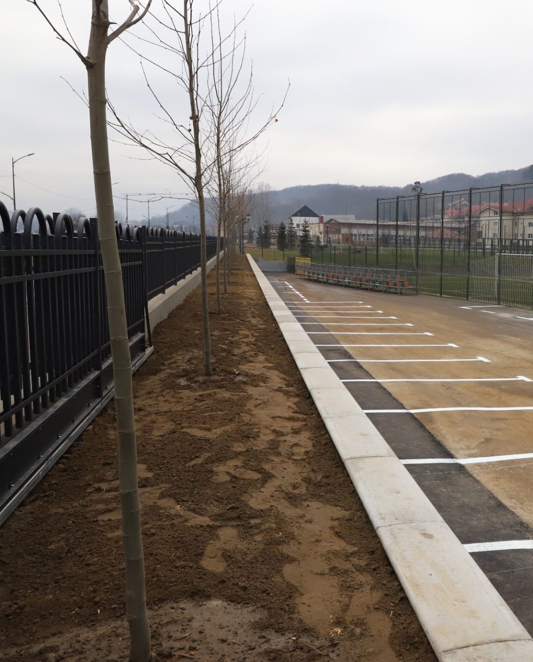 Lucrările finalizate la accesul dinspre splaiul Independenţei către Serviciul Public Comunitar Regim Permise de Conducere şi Înmatriculare a Vehiculelor Vâlcea