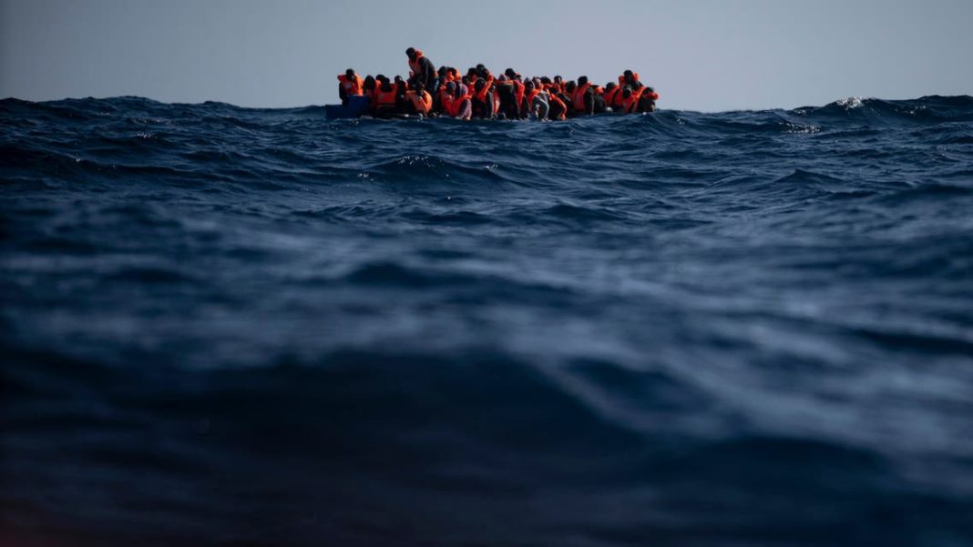 28 de migranți morți, descoperiți pe coasta de vest a Libiei