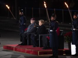 Armata și-a luat rămas bun de la Angela Merkel