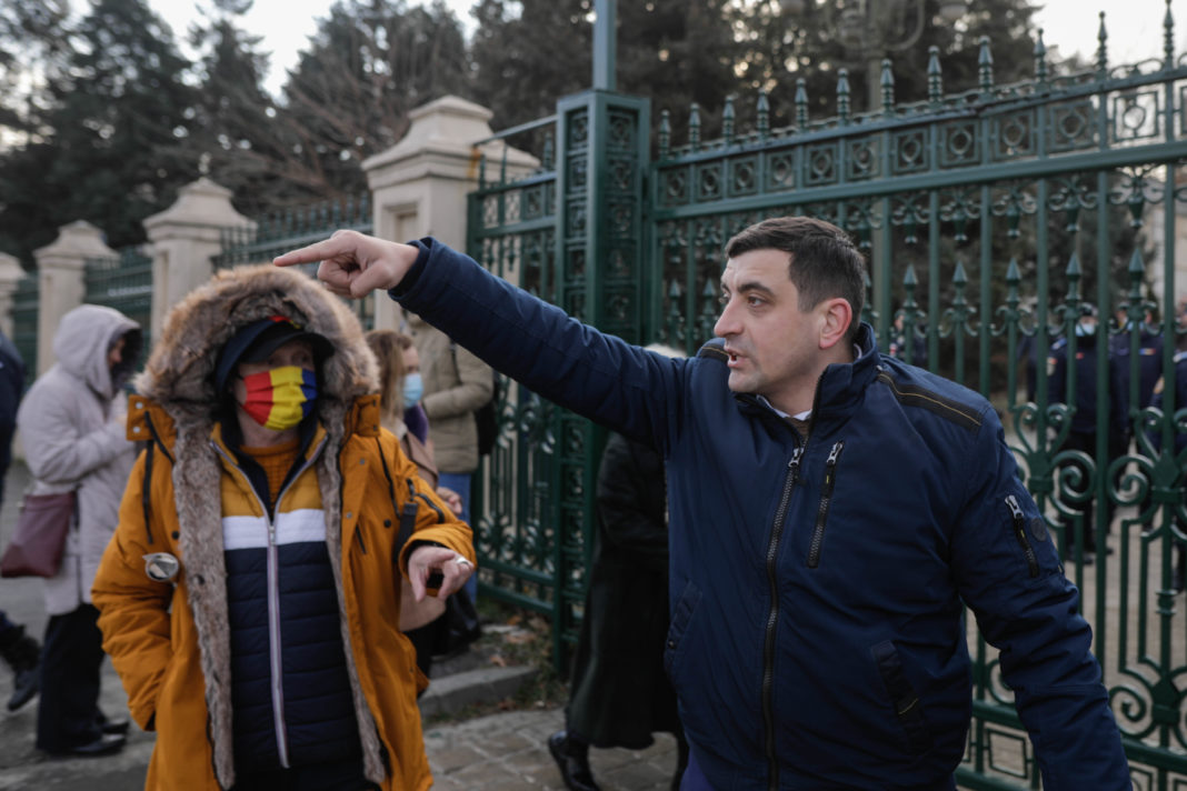 George Simion: Mă întrebau parlamentarii pe unde pot să iasă că erau blocate ieșirile ( sursa foto: INQUAM- George Călin)
