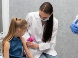 Marea Britanie, Franţa şi Finlanda recomandă vaccinarea copiilor