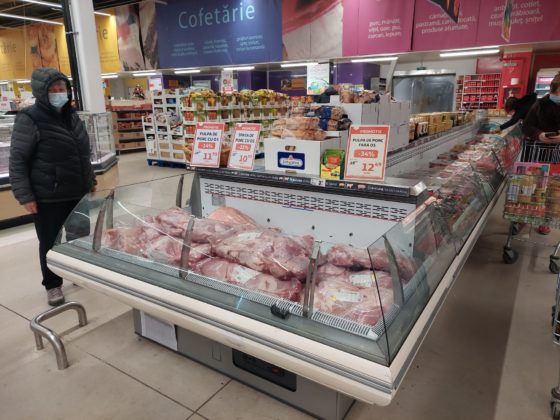Carnea de porc, mai ieftină dec&acirc;t &icirc;n piaţă