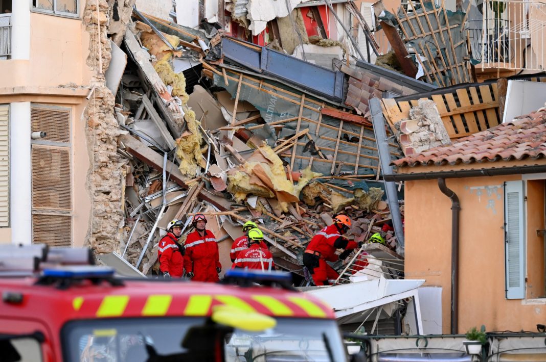 Franţa: O clădire cu trei etaje s-a prăbușit, după o explozie