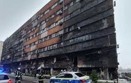 Adolescentul care a incendiat un bloc din Constanţa, condamnat la trei ani şi patru luni de internare într-un centru de detenţie