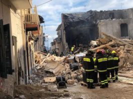 Şapte morţi după ce patru clădiri s-au prăbușit în sudul Italiei, în urma unei explozii