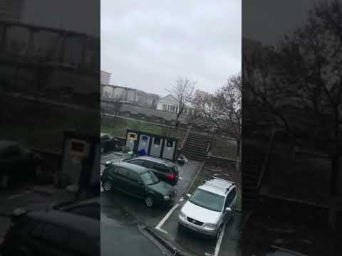 (VIDEO) Vâlcean amendat după ce a aruncat gunoiul pe trotuar