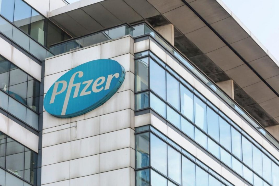 Pfizer estimează câştiguri de 54 miliarde de dolari din vaccinuri si pastile anti-Covid