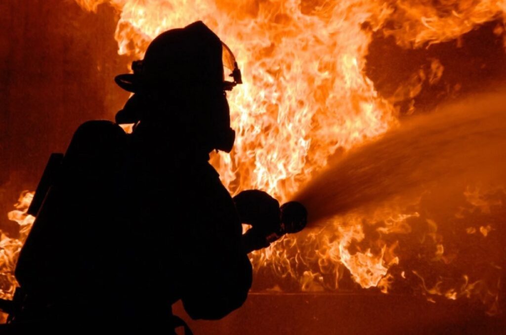 Mehedinţi: Incendiu pe o suprafaţă de 200 de hectare. Autoritățile au cerut sprijin aerian