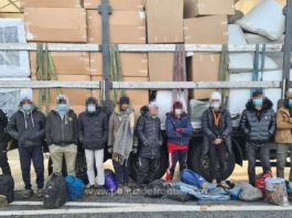 25 de migranţi, prinşi încercând să treacă ilegal graniţa