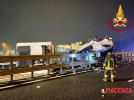 Un șofer de TIR român a murit, în ziua de Crăciun, în Italia