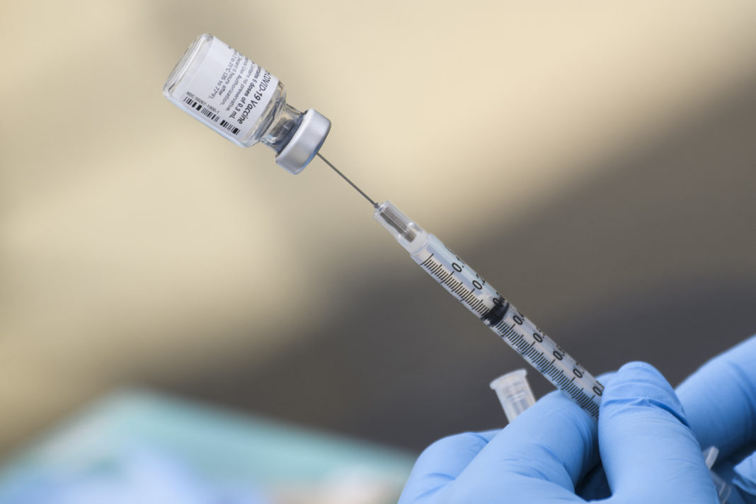 8.570 de persoane vaccinate cu prima doză în ultimele 24 de ore
