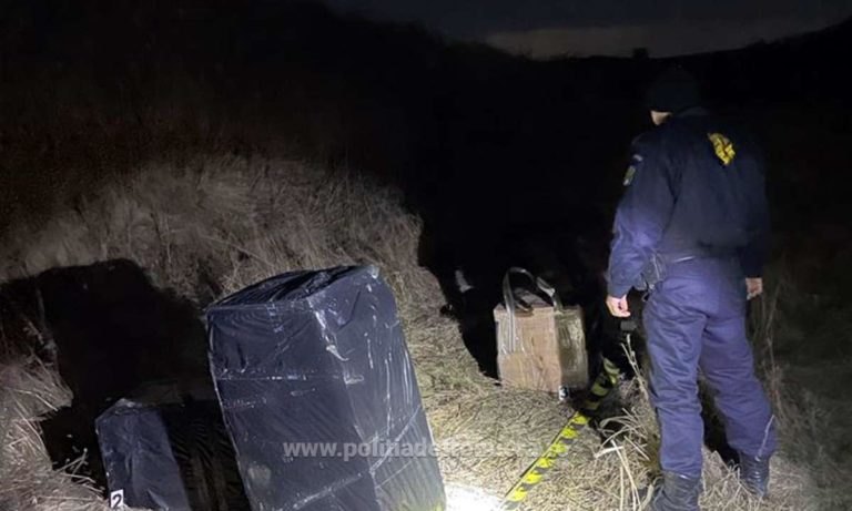 (VIDEO) Ţigarete de contrabandă, confiscate la frontiera cu Ucraina
