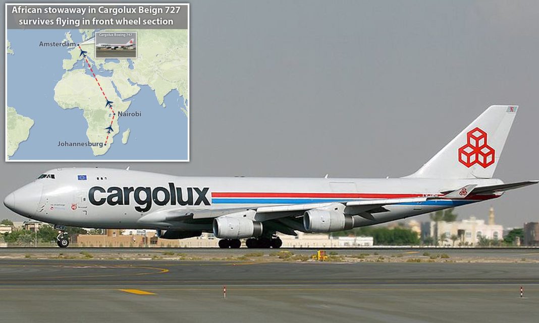 Un pasager clandestin a fost găsit în viață în compartimentul roților după un zbor de 11 ore