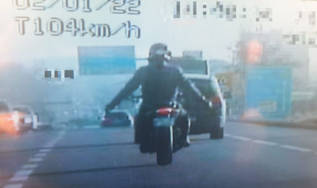 Motociclistul a fost prins după o urmărire ca-n filme