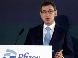 CEO-ul Pfizer: Actualul val al pandemiei ar trebui să fie ultimul cu restricții