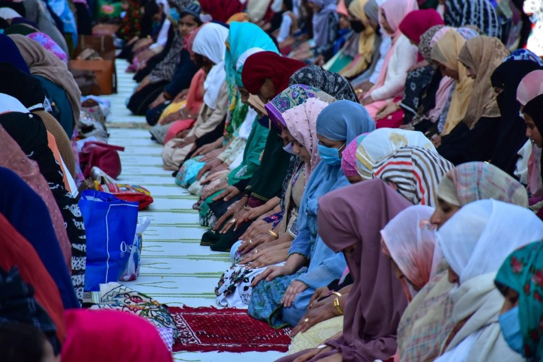 Cel puţin 12 persoane au murit după o busculadă într-un sanctuar hindus din India