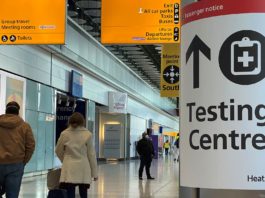 Anglia va renunța la testarea obligatorie a călătorilor vaccinați