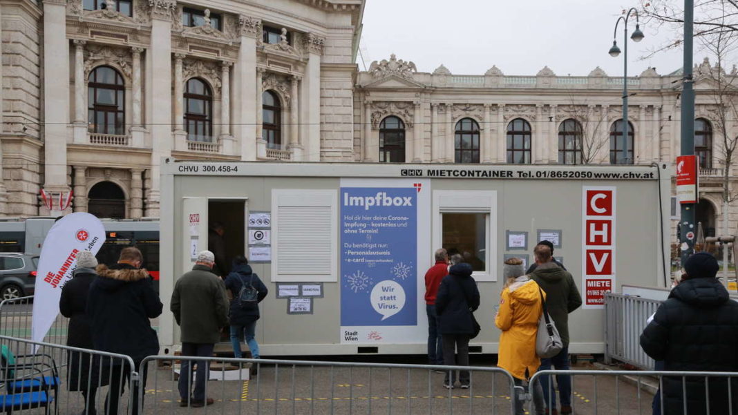 Austria organizează o loterie a vaccinării