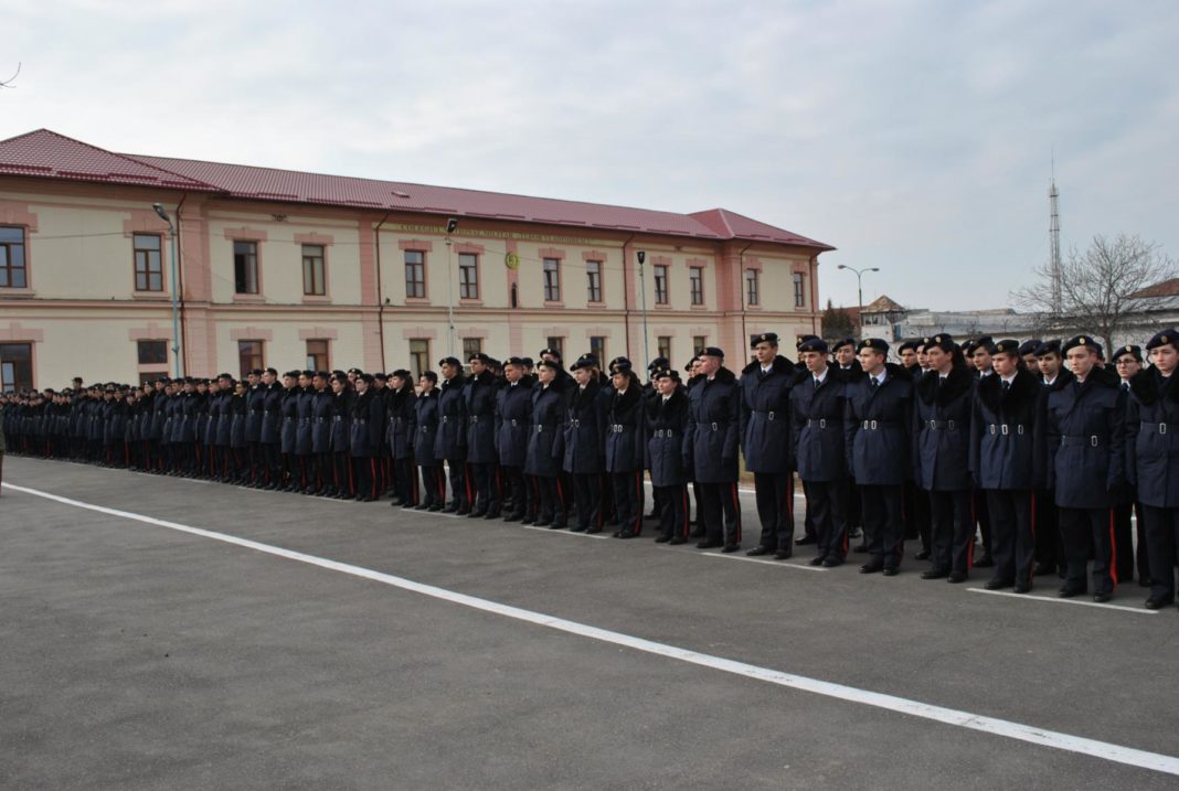 a început procesul de recrutare pentru admiterea în colegiile militare