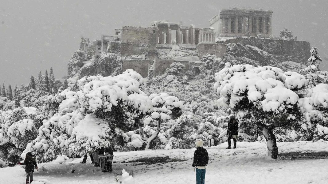 Ninsori abundente în Grecia