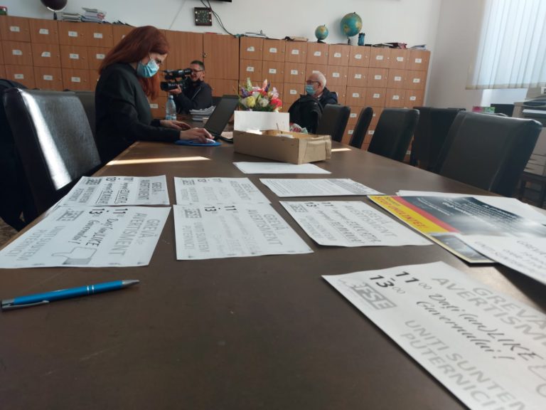 Grevă de avertisment la Colegiul Naţional Elena Cuza din Craioav