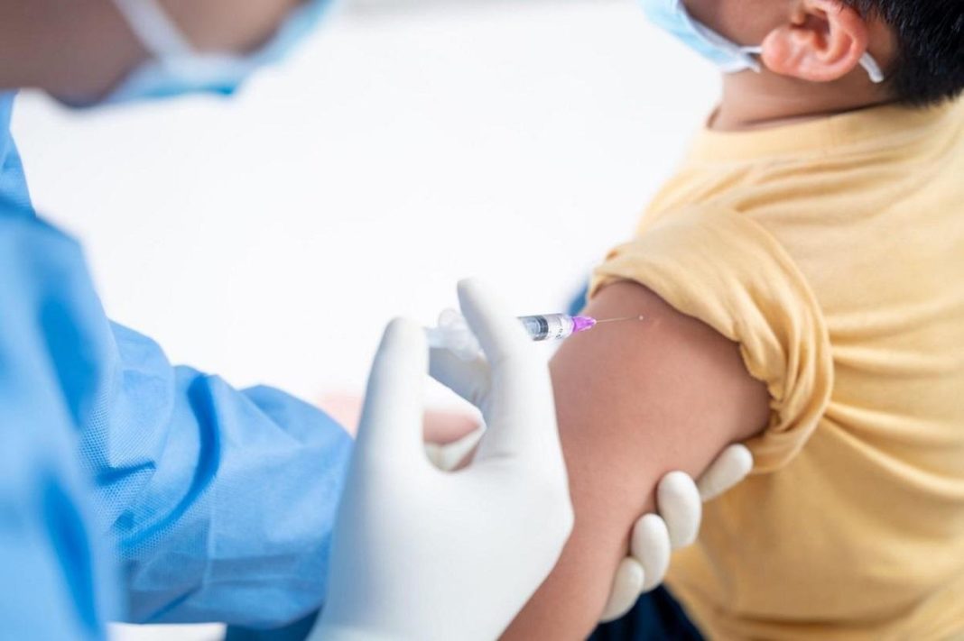Mihai Craiu: Doza de vaccin anti-COVID pentru copii, de trei ori mai mică decât cea pentru adolescenți