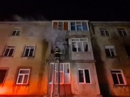 Cinci persoane au ajuns la spital în urma unui incendiu la un bloc din Medgidia