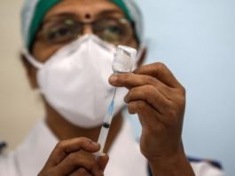 Un indian a fost vaccinat anti-Covid de cel puţin opt ori