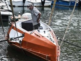 Un aventurier francez a murit încercând să traverseze Atlanticul într-o barcă cu vâsle