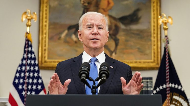 (VIDEO) Joe Biden promite că va creşte prezenţa militară în România și Polonia dacă Rusia invadează Ucraina