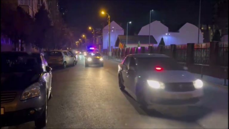 (VIDEO) 53 de percheziţii la persoane bănuite de obţinerea ilegală de indemnizaţii pentru creşterea copilului