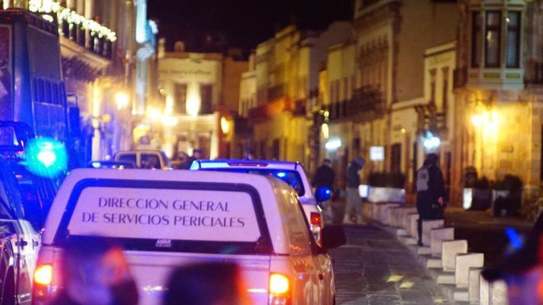 Maşină cu zece cadavre, abandonată într-o piaţă publică în Mexic