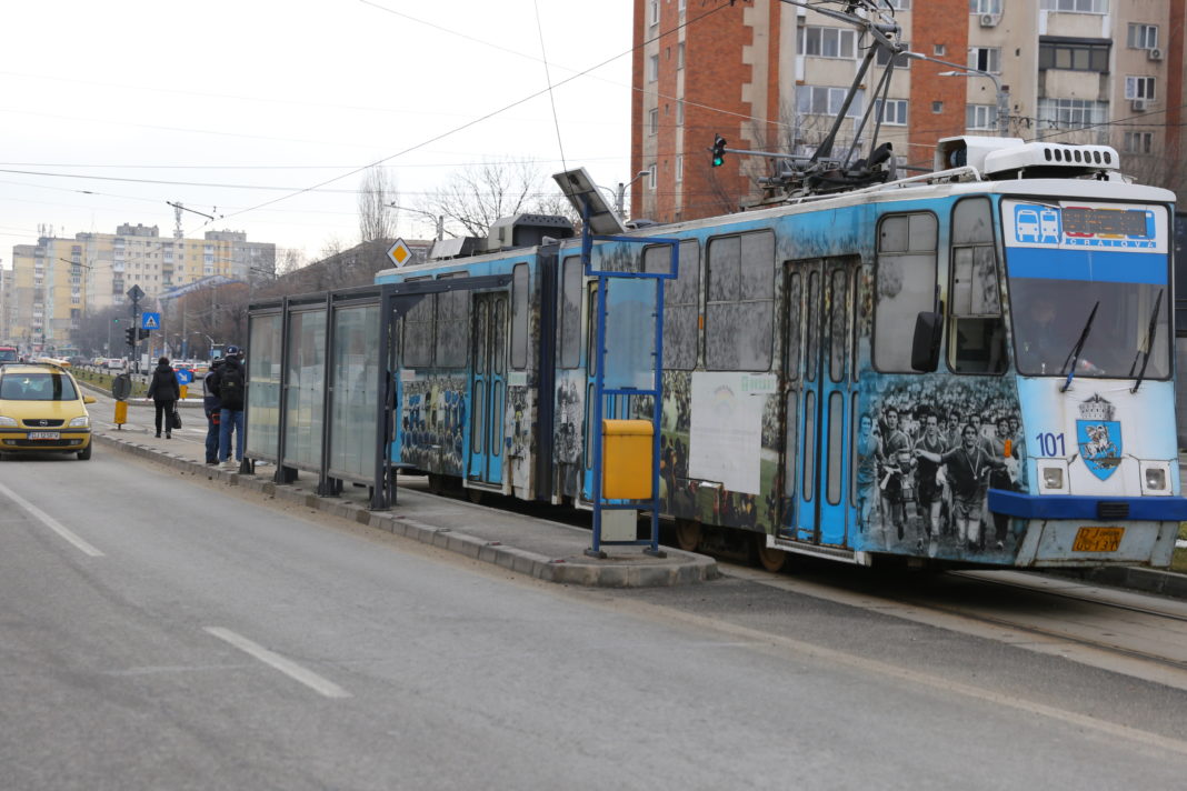 RAT Craiova, abonamente scumpe şi opţiuni puţine pentru călători