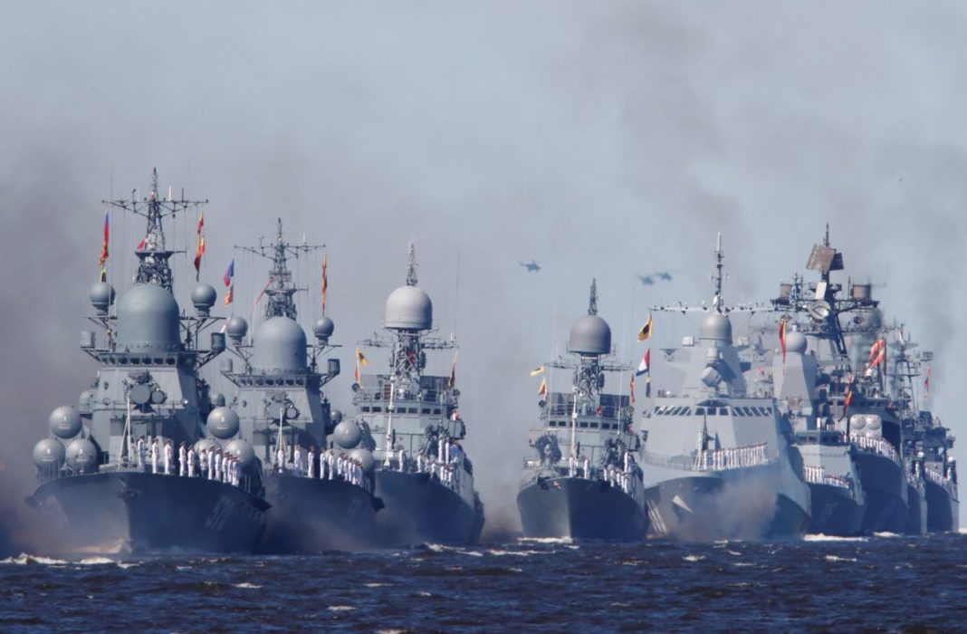 Navele de război rusești au exersat trageri asupra țintelor aeropurtate și maritime din Marea Neagră