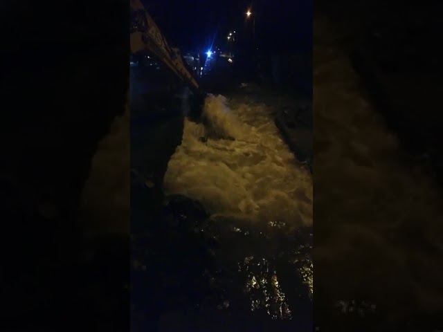 (VIDEO) Avarie la o conductă de apă în Târgu Jiu