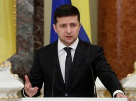 În timpului unui discurs televizat, liderul de la Kiev a insistat că diplomaţia este în continuare o variantă de soluţionare a crizei actuale