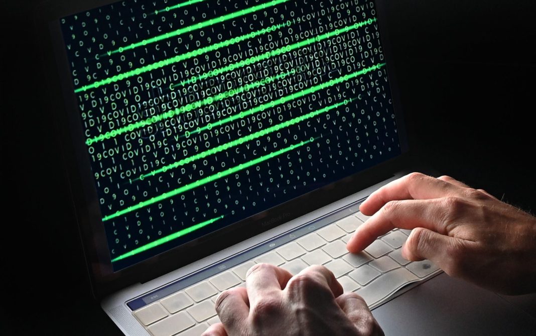 Un hacker român a furat 6.500 de euro de la o fundație caritabilă, în Italia