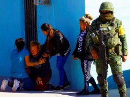 Atacatori au luat cu asalt priveghiul unui bărbat în Mexic. Nouă persoane, ucise