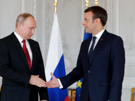 Preşedintele Franţei se întâlnește azi cu Vladimir Putin 