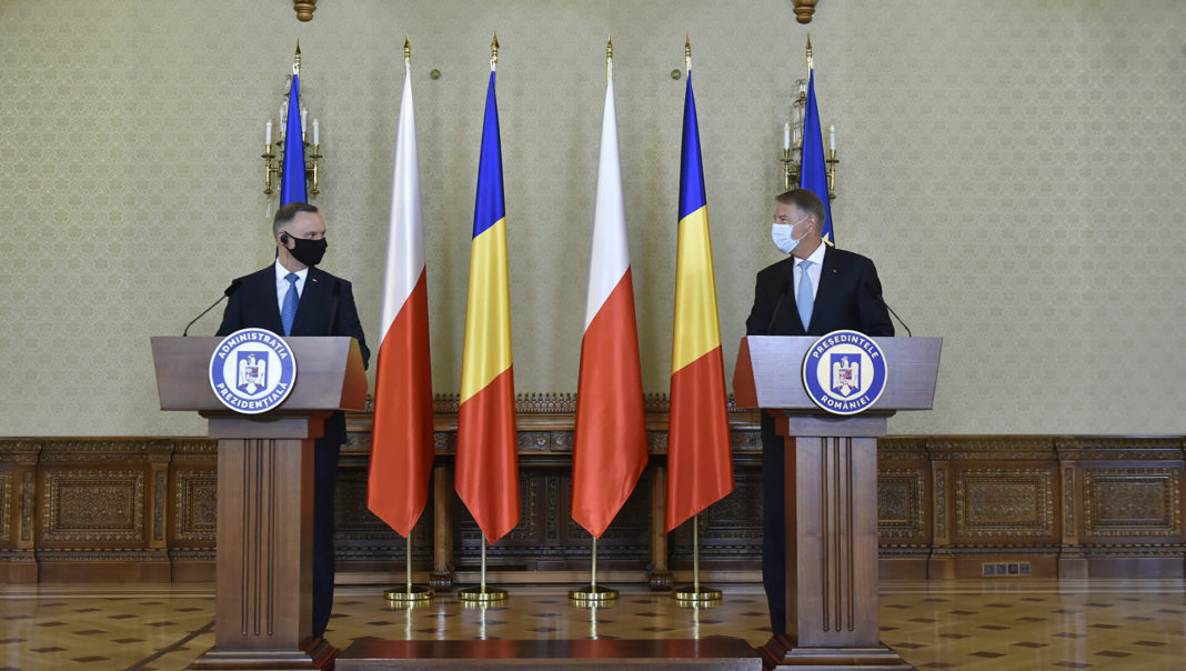 Iohannis a vorbit cu președintele Poloniei despre situația de securitate din regiunea extinsă a Mării Negre