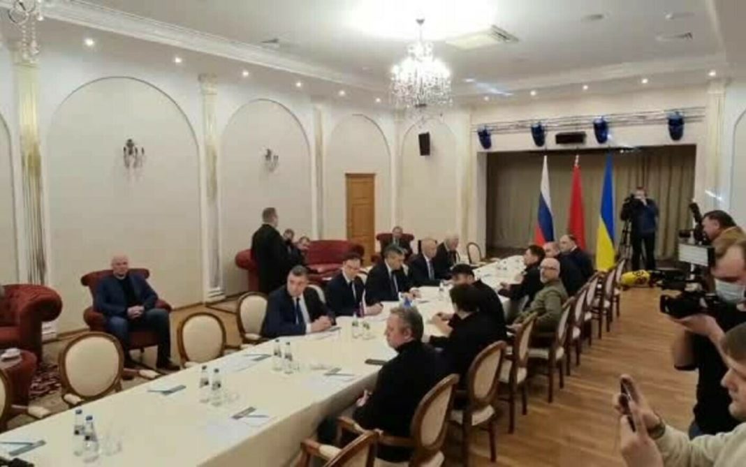(VIDEO) Rusia şi Ucraina au finalizat negocierile de pace şi vor organiza o a doua rundă (VIDEO) Rusia şi Ucraina au finalizat negocierile de pace şi vor organiza o a doua rundă