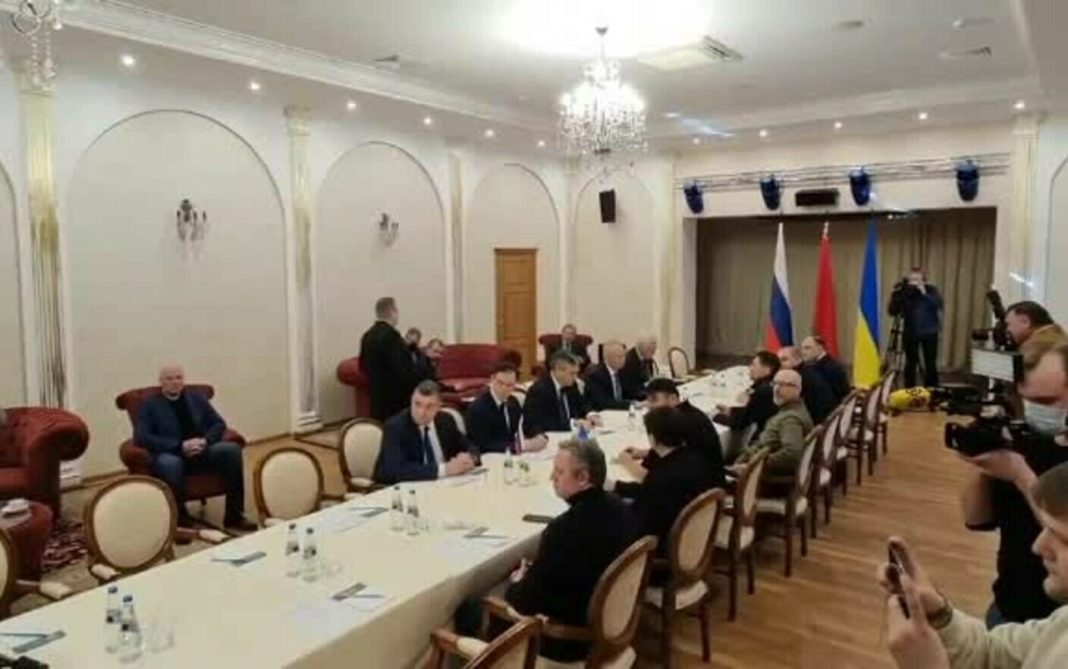 (VIDEO) Rusia şi Ucraina au finalizat negocierile de pace şi vor organiza o a doua rundă