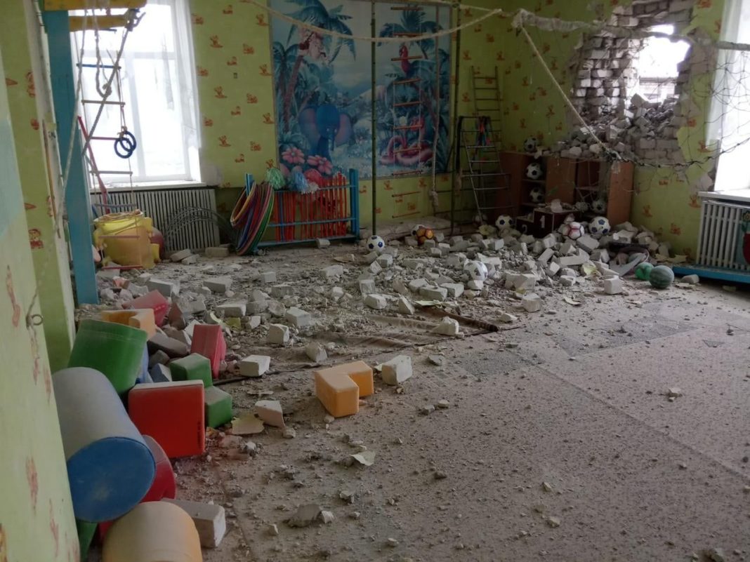 Ucraina anunţă că Rusia a bombardat 33 de situri civile, însă Moscova neagă că atacă oraşele