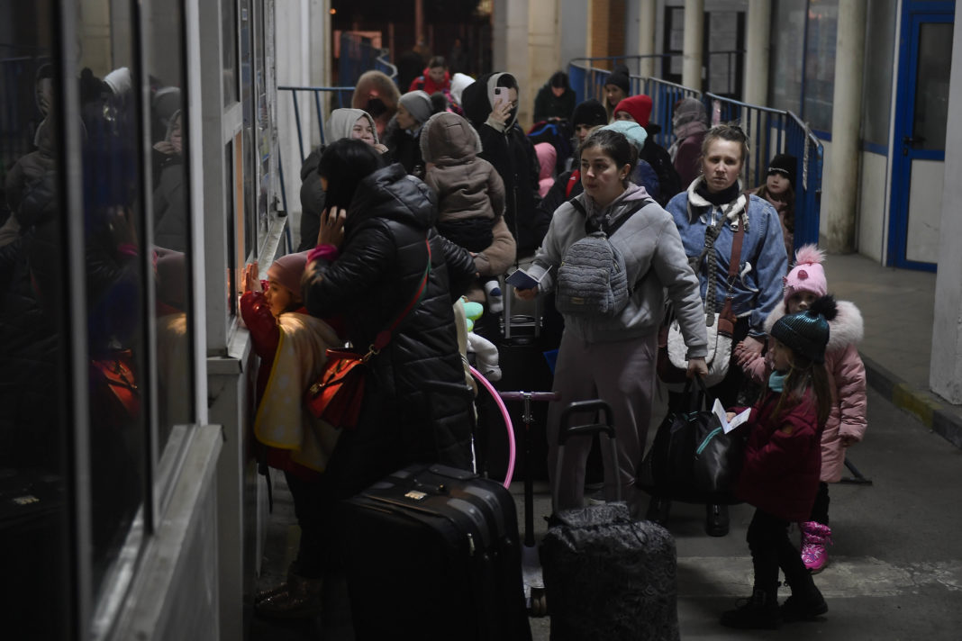 ONU: Peste 500.000 de persoane au trecut din Ucraina în ţările vecine de la începerea războiului